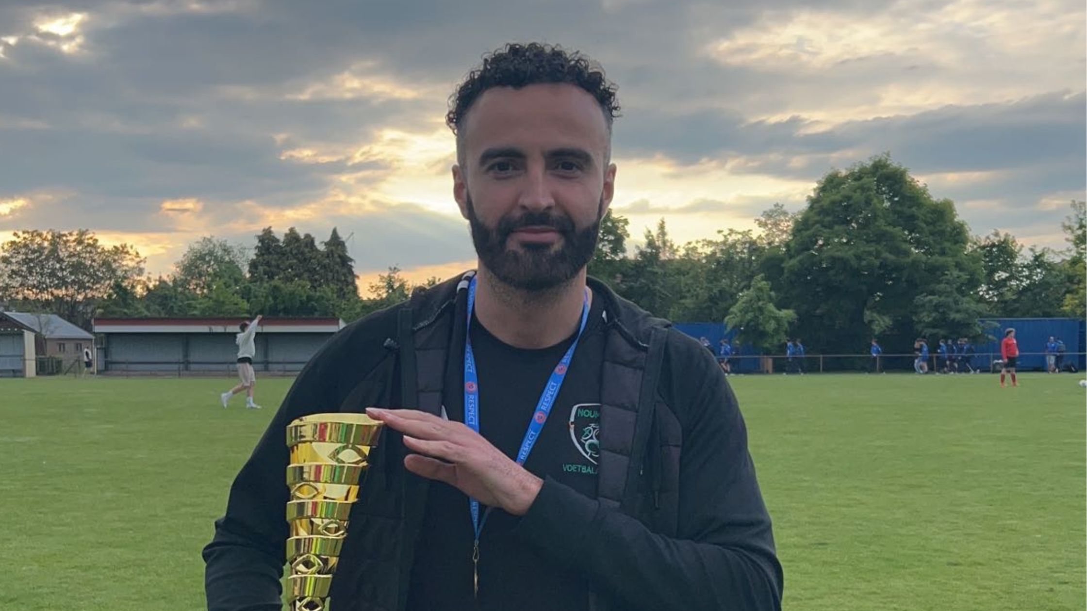 Hassan Lammou Begeleidt Jongeren via Voetbal En Mentorschap